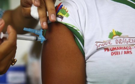 Ministério da Saúde quer vacinar 130 mil indígenas até 12 de maio
