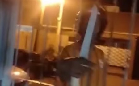 Coletor de lixo ameaça mulher com facão; veja o vídeo