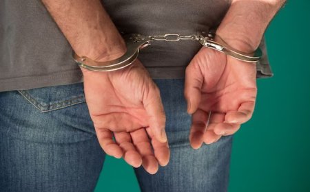 Homem mata mulher em motel e acaba sendo preso no trabalho