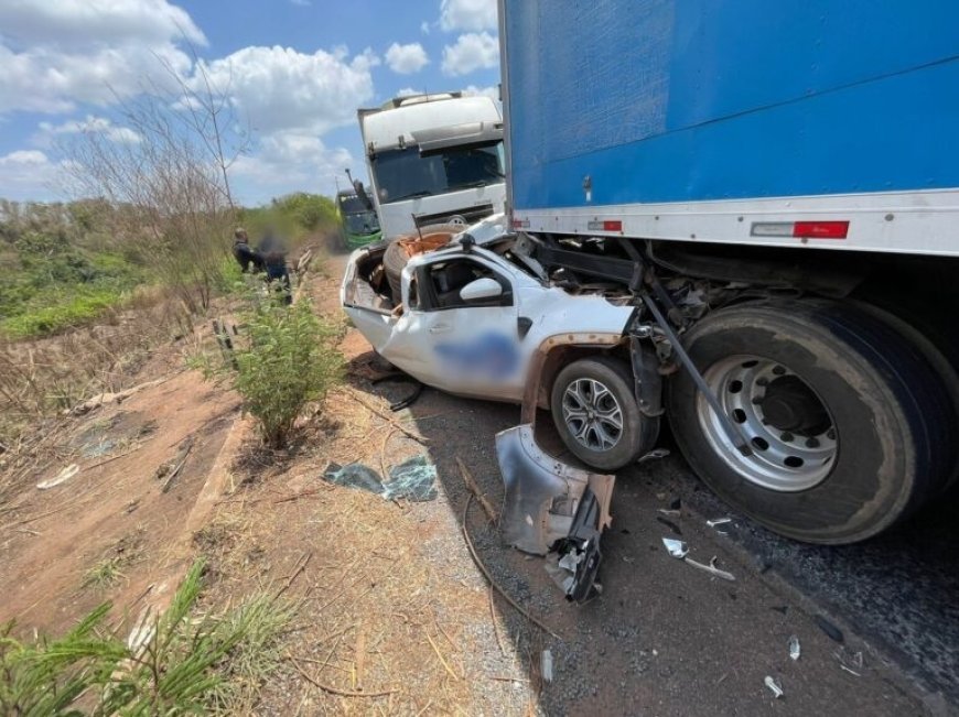 Motorista de caminhão é preso após causar acidente envolvendo 5 veículos