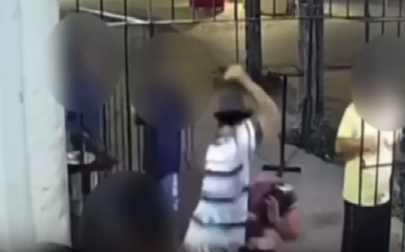 Dono de bar é esfaqueado diversas vezes na frente dos clientes e criminoso foge