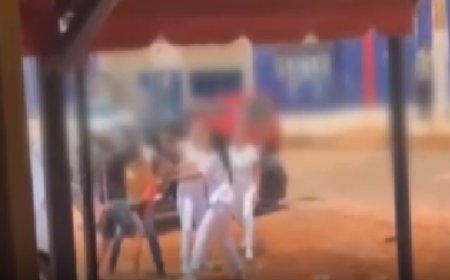 Flanelinha e motorista trocam socos em estacionamento