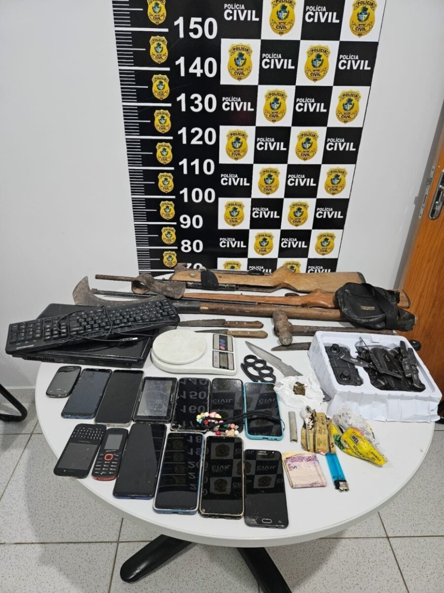 PCGO prende quatro pessoas envolvidas em briga generalizada; armas, facas e drogas são apreendidas