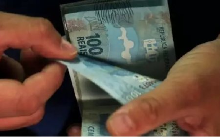 Quando cai a primeira parcela do 13°? Saiba como se planejar para o pagamento