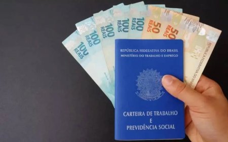 Primeira parcela do 13º salário deve ser paga até sexta-feira (30); Saiba como calcular