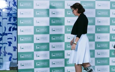 TRE-SP forma maioria para cassar mandato de Carla Zambelli