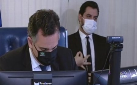 Ex-assessor de Bolsonaro é condenado por gesto racista no Senado