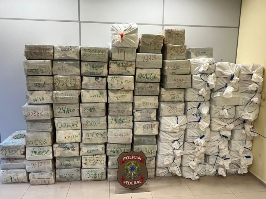 PF apreende caminhão com cerca de 2 toneladas de maconha na MS-295