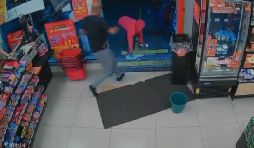 IMAGENS FORTES: Jovem é executado com 11 tiros por furtar supermercado; Veja o vídeo