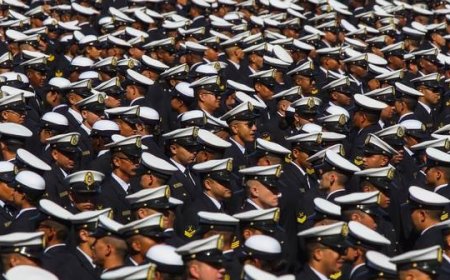 Projeto quer suspender salário de militares da ditadura