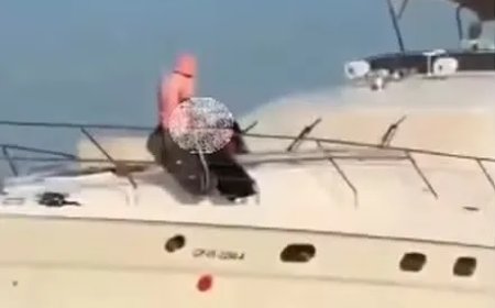 Diante de turistas, casal faz sexo a bordo de iate de luxo em praia paradisíaca; polícia investiga