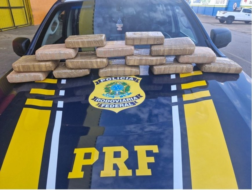 PRF prende passageira de táxi transportando drogas