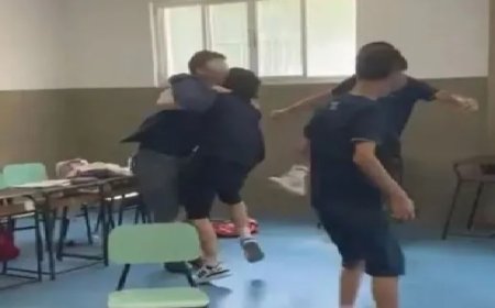 Estudante é agredido por quatro colegas em sala de aula