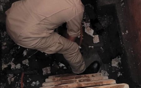 Bombeiros socorrem homem após queda de cinco metros em fosso de elevador