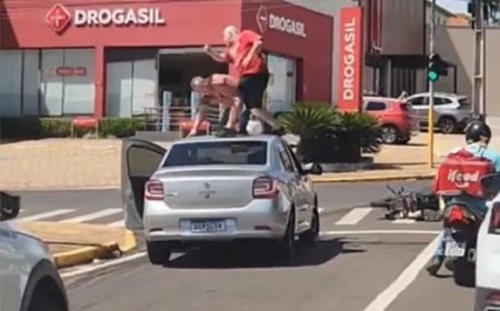 Briga de trânsito entre motociclista e motorista de aplicativo termina em agressão; VEJA O VÍDEO