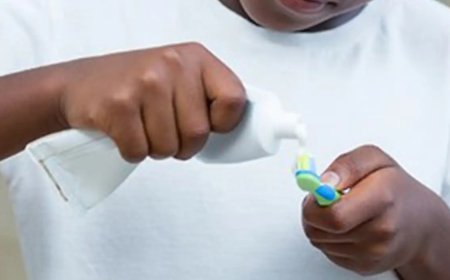 Anvisa suspende creme dental da Colgate após relatos de reações