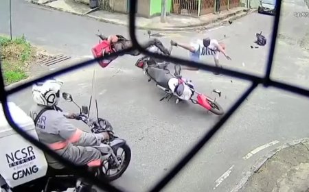 Motociclista é arremessado após batida em cruzamento