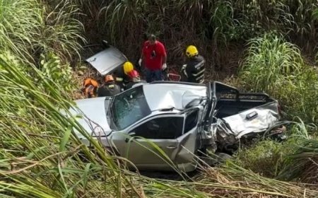Corpo de Bombeiros resgata condutor ferido e preso em veículo na BR-174