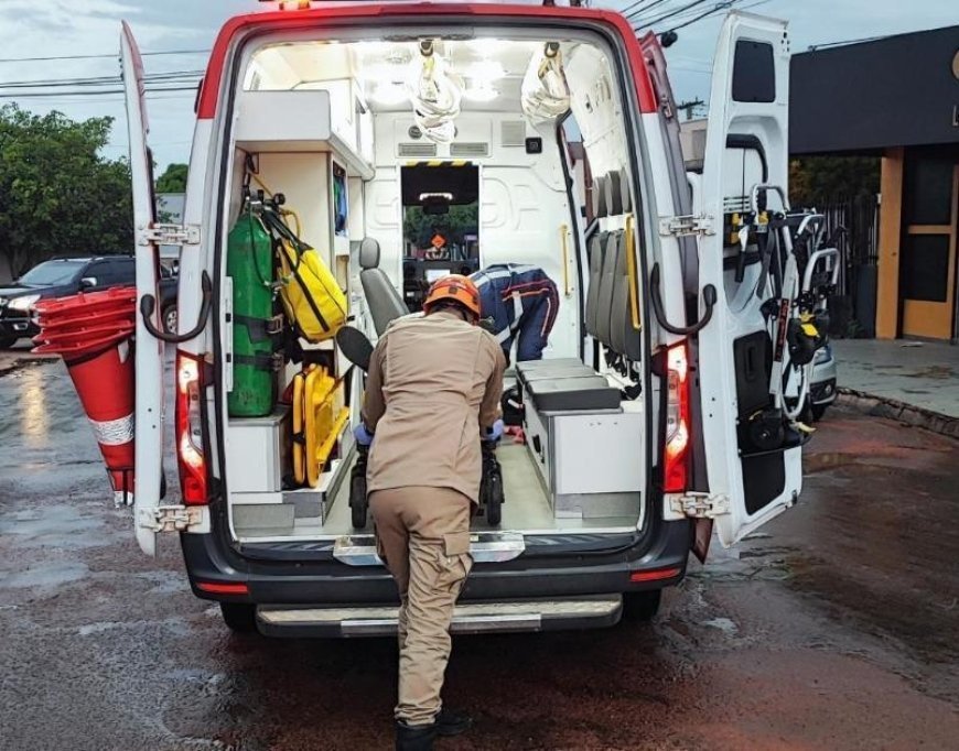 Corpo de Bombeiros resgata criança de nove anos presa em cerca durante brincadeira