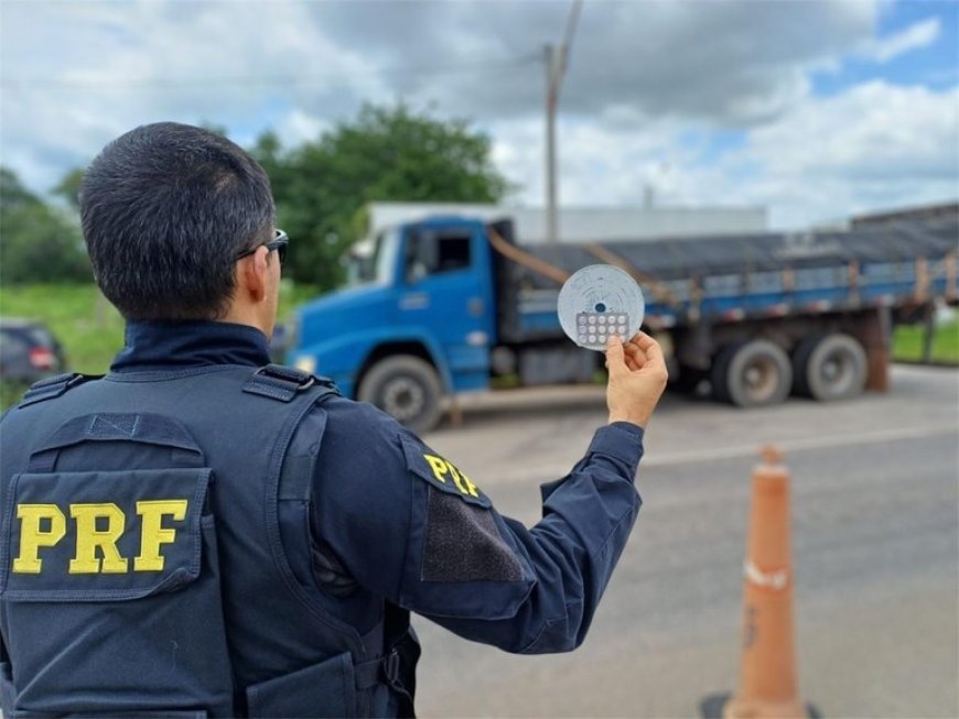 Caminhoneiro é pego com rebite na BR-116 e confessa: "Uso essa droga há três anos”