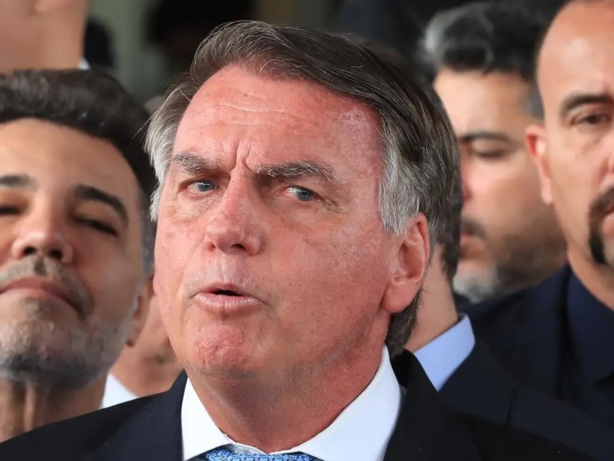 PGR pede arquivamento de inquérito sobre cartão de vacina de Bolsonaro
