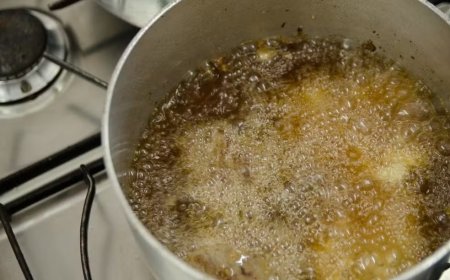 Adolescente mata tio ao derramar óleo quente no ouvido dele