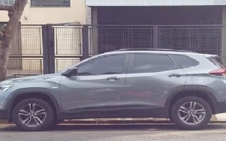 Criança é esquecida em carro pela tia e morre