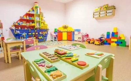 Menino de 3 anos é encontrado amarrado com lençol dentro de sala de aula em creche de SP