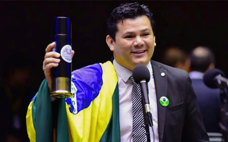 PF e PGR vão investigar deputado que desejou morte de Lula