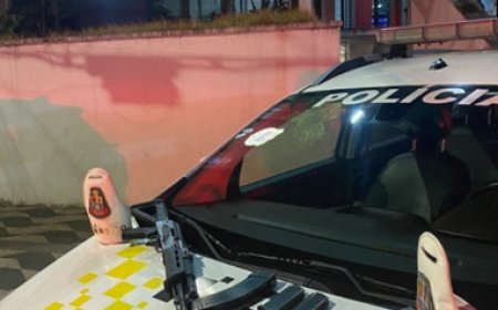 Passageira de ônibus é presa com fuzil AK 47 na mochila em SP
