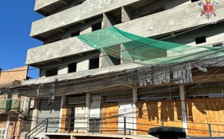 Homem morre após cair em fosso de elevador de prédio em construção