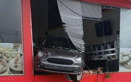 Carro invade padaria e deixa três feridos no interior do Rio Grande do Sul