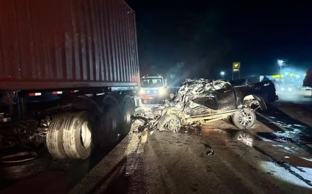 Motorista morre após bater caminhonete na lateral de carreta em rodovia do Paraná