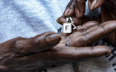 Mães de vítimas da Chacina de Osasco fazem ato em memória dos jovens