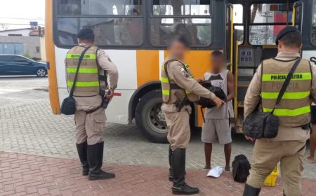 Homem é preso com drogas em ônibus após alegar que transportava cuscuz em mochila na Bahia