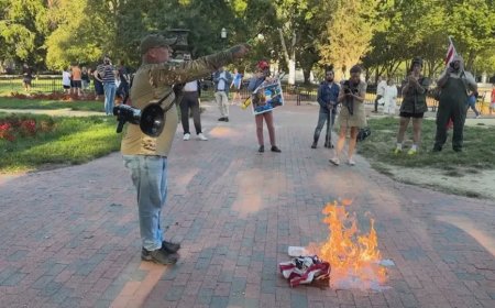 Homem é preso após queimar bandeira dos EUA em frente à Casa Branca