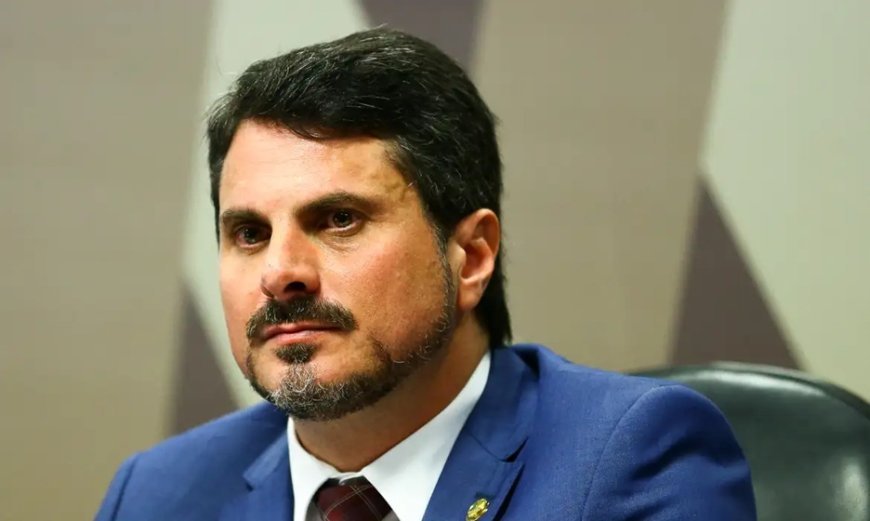 Senador Marcos do Val passa a usar tornozeleira eletrônica