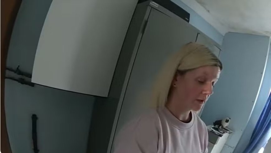 Mulher que matou os pais e viveu com os corpos é condenada à prisão perpétua