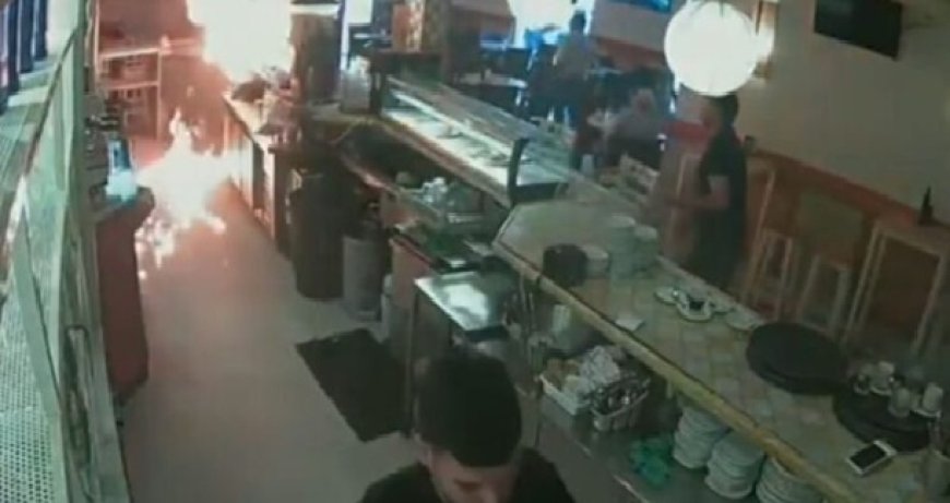 VÍDEO: Cliente incendeia lanchonete após se irritar com falta de maionese