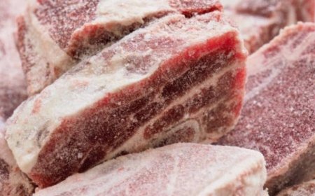 Filho é preso por bater em mãe com pedaço de carne congelada em SP