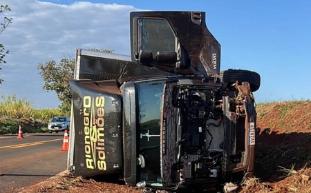 Caminhão da dupla Rionegro & Solimões se envolve em acidente grave no Paraná