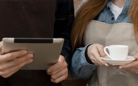 Atendente é demitida por justa causa após manter relação com marido da dona de lanchonete