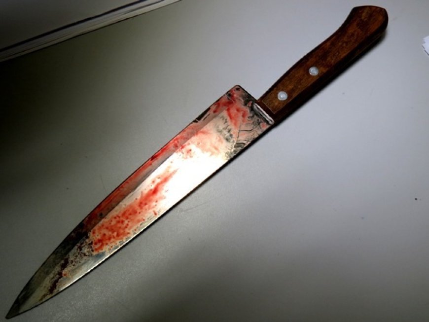 Marido flagra esposa com amante e mata homem a facadas