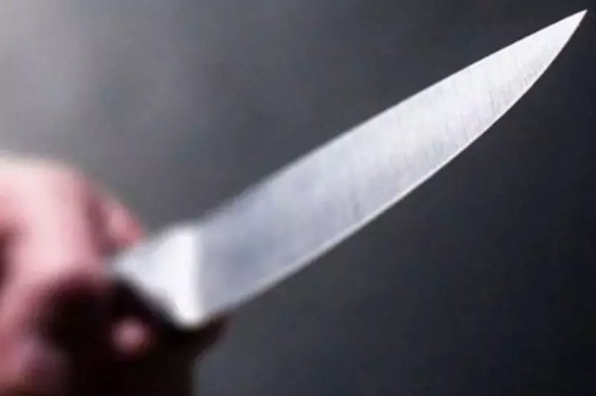 Homem é esfaqueado pelo companheiro após briga por ciúmes