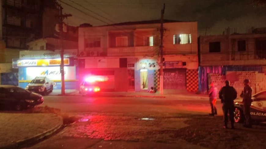 Homem invade casa de prostituição e mata duas pessoas