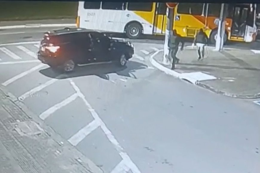 Carro usado em execução de ex-delegado-geral de São Paulo é encontrado incendiado