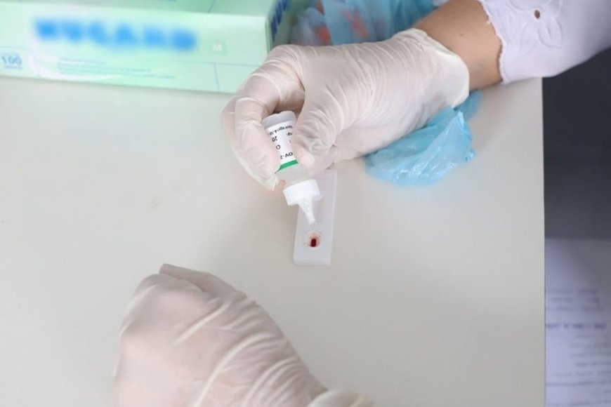 Paciente fica 17 meses curado do HIV com tratamento experimental