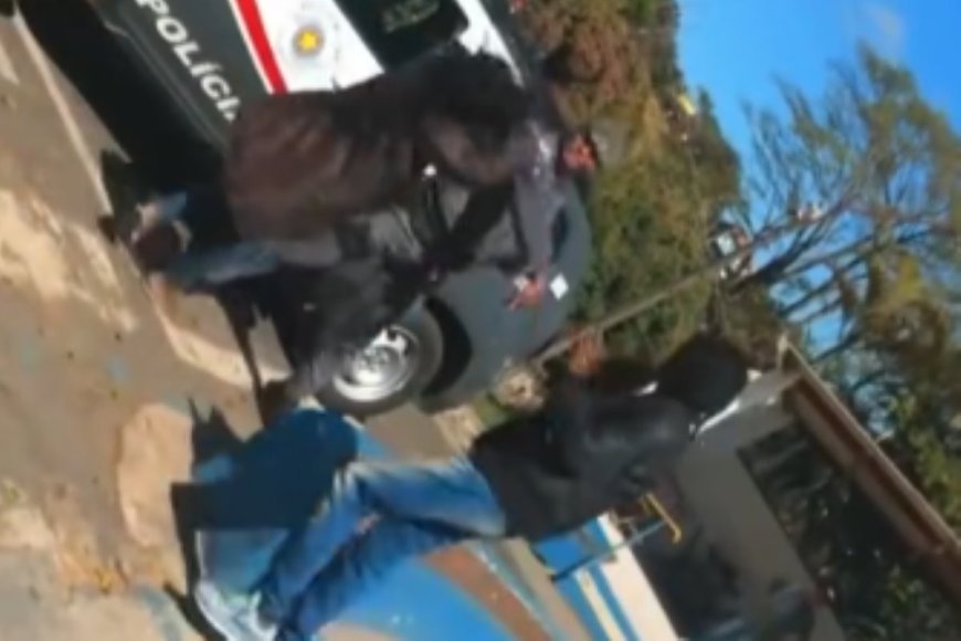 Policial militar é flagrado agredindo mulher em frente a UPA; caso será investigado