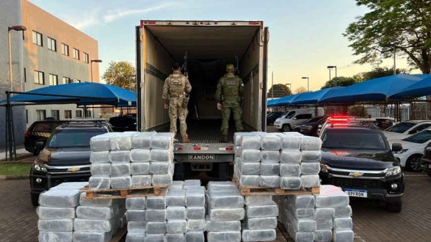 PF e BPFRON apreendem mais de 3 toneladas de drogas em caminhão com fundo falso