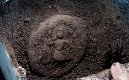 Pão de 1,3 mil anos com imagem de Cristo é encontrado